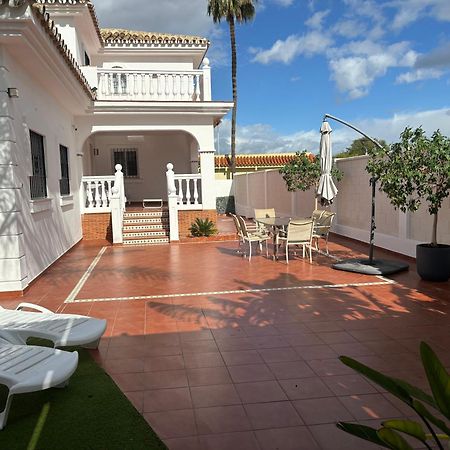 Gran Villa En Torremolinos Bagian luar foto