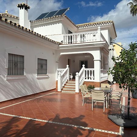 Gran Villa En Torremolinos Bagian luar foto
