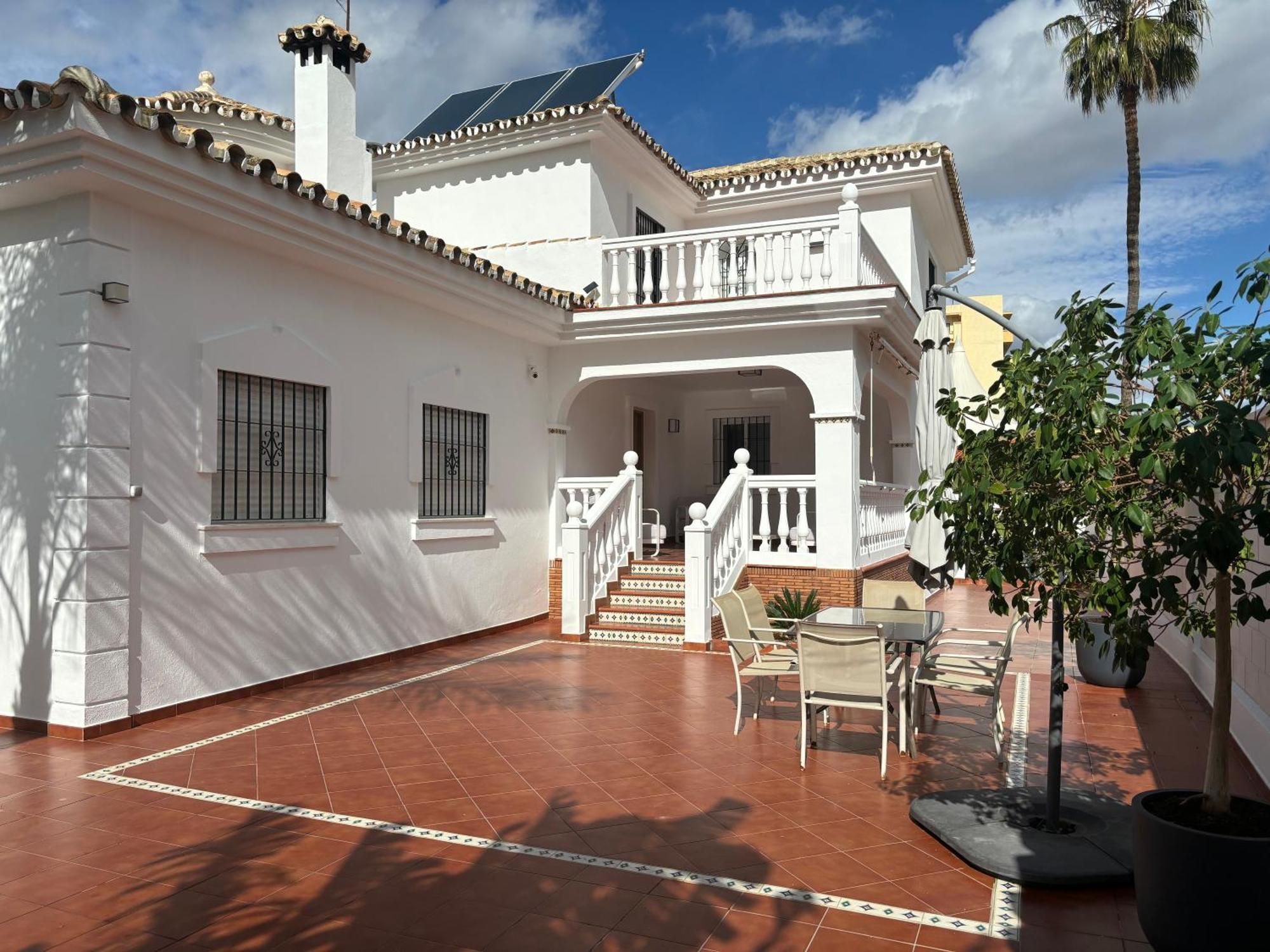 Gran Villa En Torremolinos Bagian luar foto